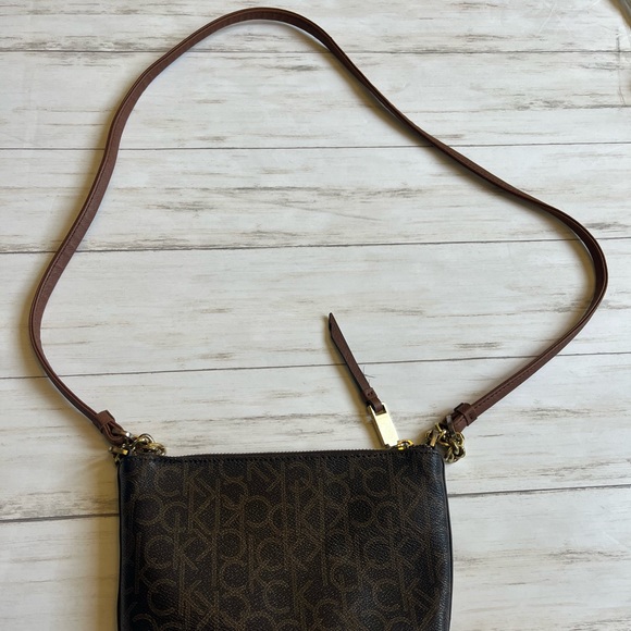 Calvin Klein Purse! - Picture 2 of 4